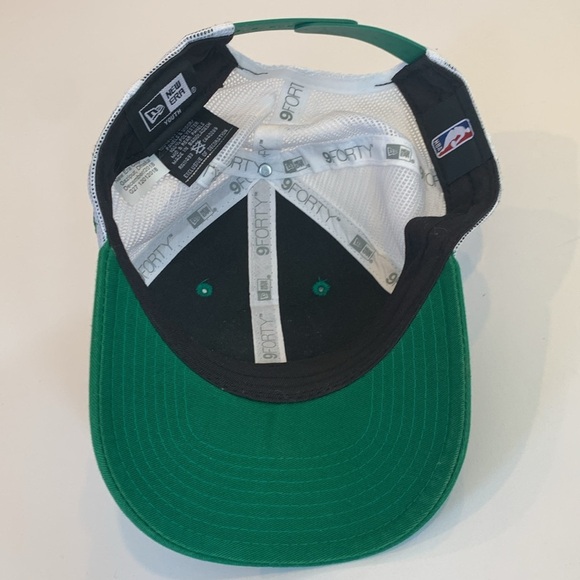 Youth New Era NBA Boston Celtics Green and White Mesh Back Ball Cap Trucker Hat - Picture 4 of 6
